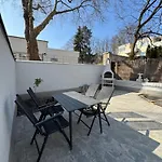 Apartment With Garden & 2 Bathrooms